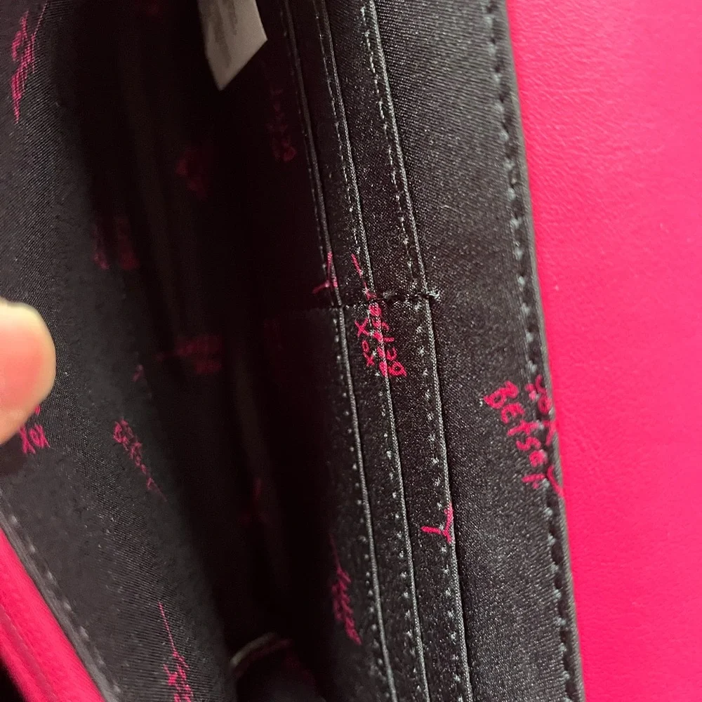 Betsy Johnson pink skull bag so cute new with tags - Picture 4 of 10